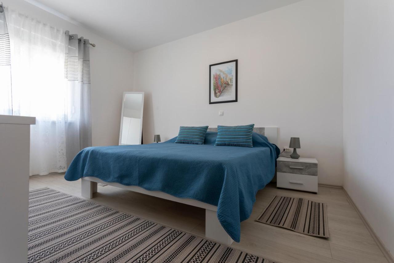 Atena Zaton Apartment Нин Екстериор снимка