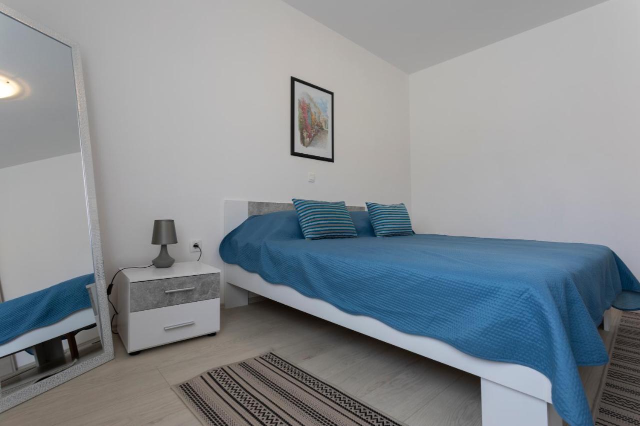 Atena Zaton Apartment Нин Екстериор снимка