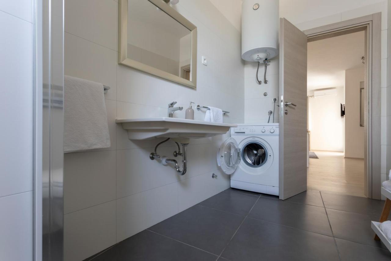 Atena Zaton Apartment Нин Екстериор снимка