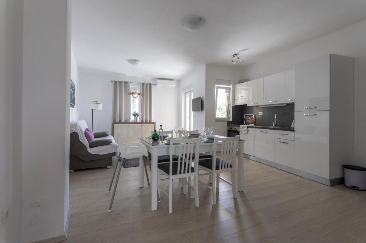 Atena Zaton Apartment Нин Екстериор снимка